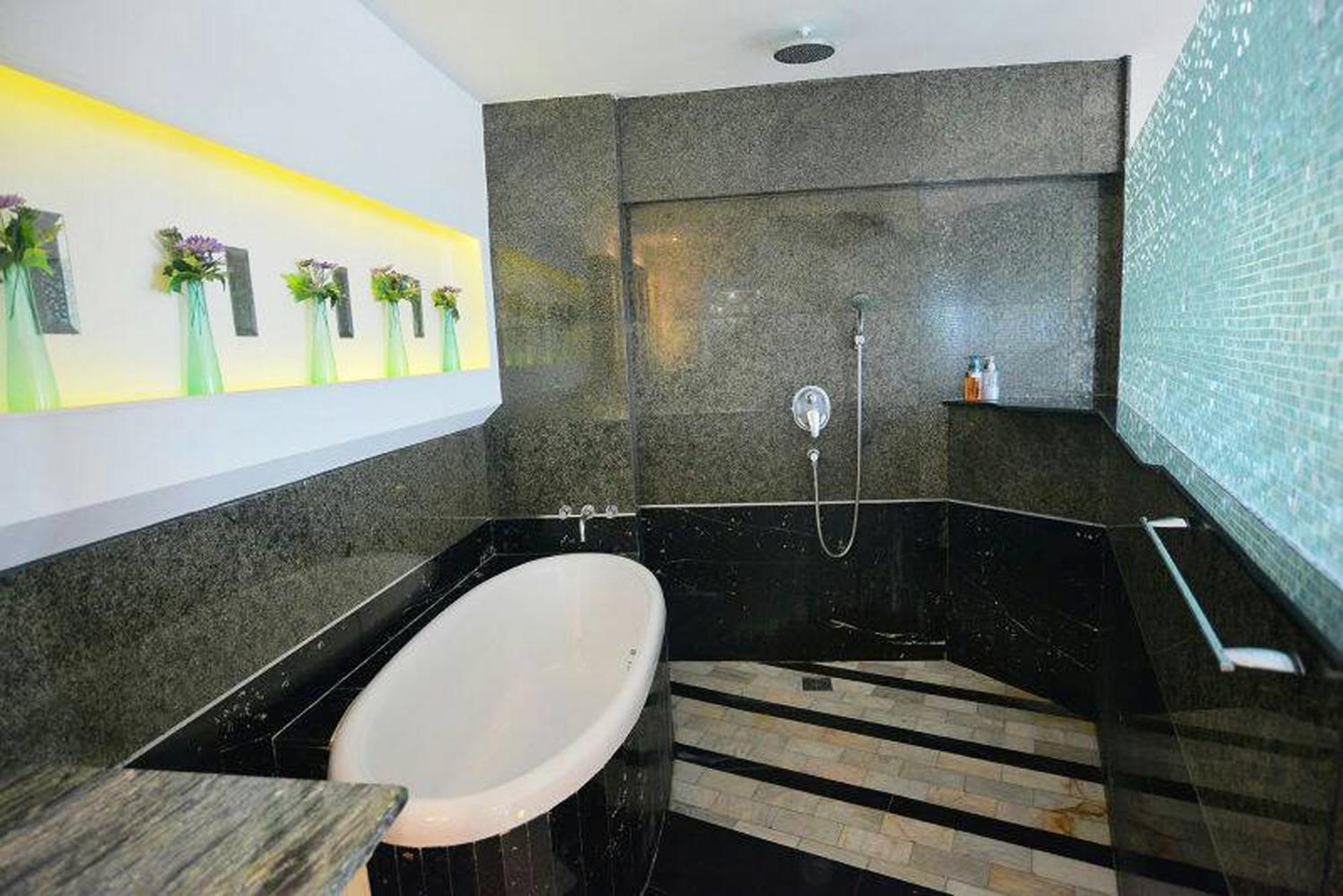 Penthouse Galare Thong Tower Apartamento Chiang Mai Exterior foto