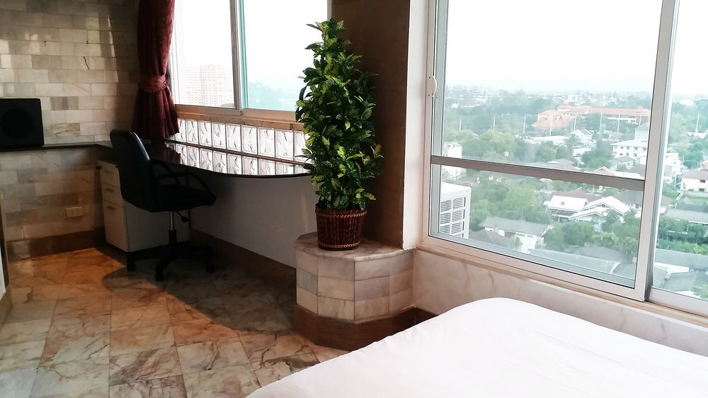 Penthouse Galare Thong Tower Apartamento Chiang Mai Exterior foto